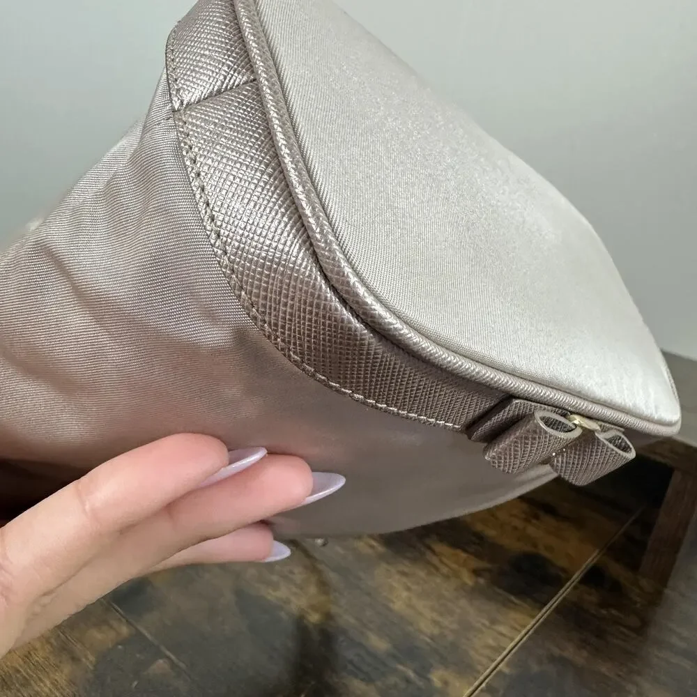 Salvatore Ferragamo Carrie Vara Shoulder Bag Womens Small Beige Leather Italy